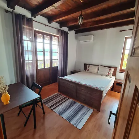 Villa Eco St Ignatius еко лодж игнажден *