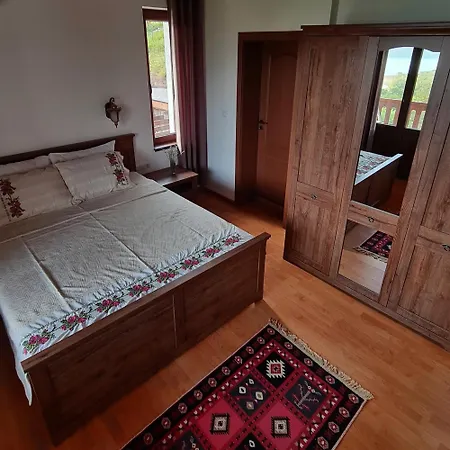 Villa Eco St Ignatius еко лодж игнажден