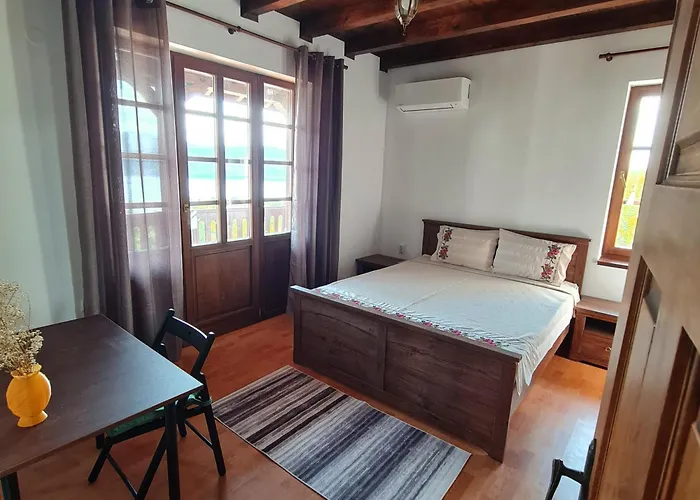 Villa Eco St Ignatius еко лодж игнажден *