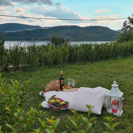 Eco St Ignatius еко лодж игнажден Луксозна вила *