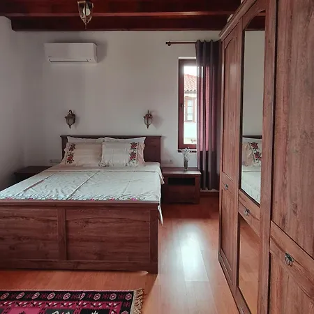Луксозна вила Eco St Ignatius еко лодж игнажден Debelets (Varna)